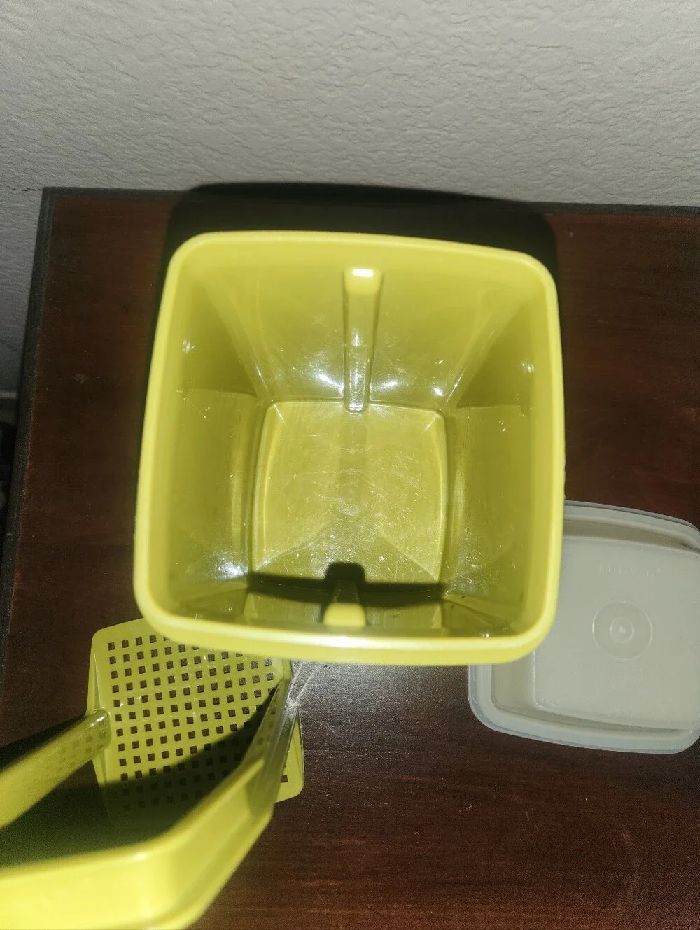 Tupperware Vintage Pickle Keeper Olive Green EUC $13